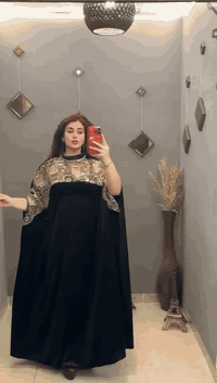 عبايات رمضانية 
#جملة_فقط 
اجمل الموديلات بارقى الخامات المخمل المطعمه بالنقوشات الرمضانيه المميزه
اقل كميه درزن
ممكن حجز موديلين للدرزن
للحجز على الخاص او على الواتساب
***********
