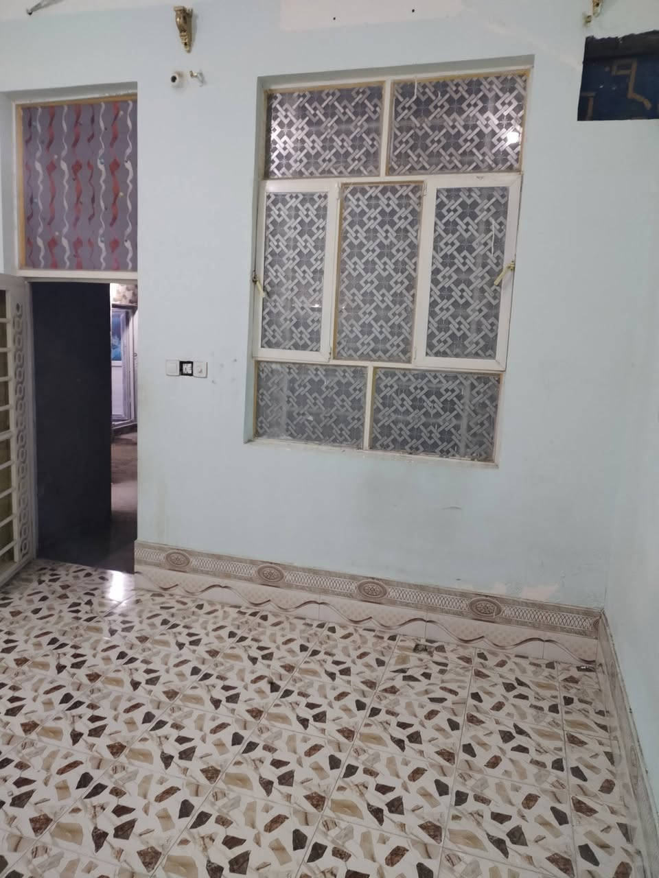 سلام عليكم
بيت اللايجار بشارع البزل يم الملعب
غرفه وبراني ومطبخ وصحيات
***********
