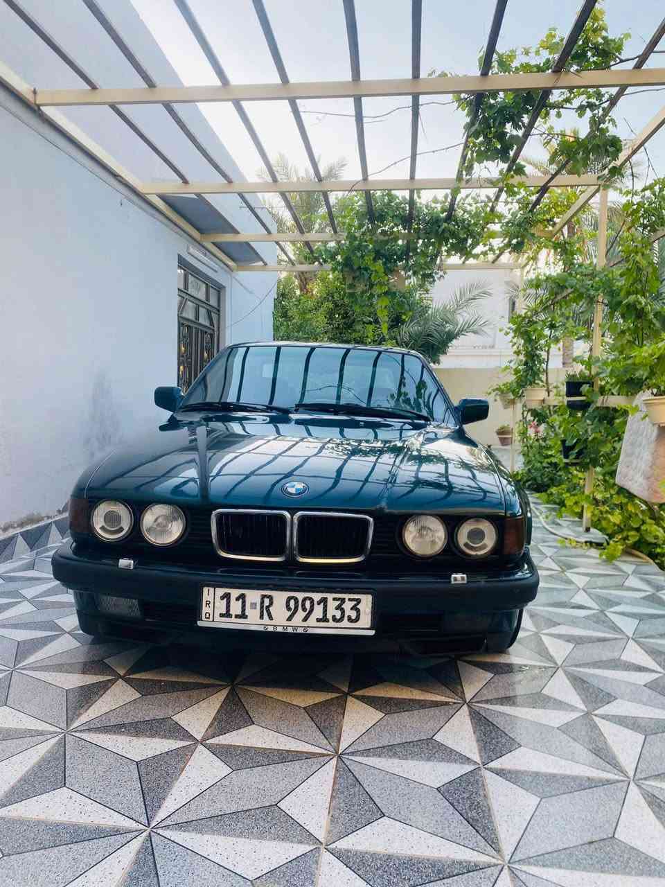 بيئم مديل 93 السعر90وبيها مجال ورقم بغداد مميز دولي تحويل مباشر غير متواجد ع الفيس خابر وتدلل
8سلندر 740  من الضربة والمعجون وكير والمحرك وصدر وتخم تاير وتبريد وغرفه كله مكفول وجديد***********
