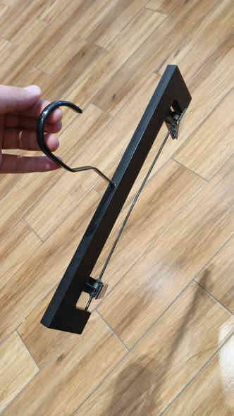 تعاليك للبيع الخشب تقريبا 200 قطعة
ومال البنطرون 75 قطعة للاستفسار ***********
