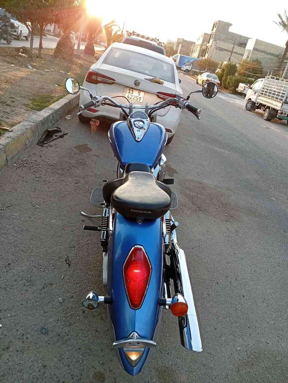 معرض عراق بايكرز وفي الاسكندر 
بدون رقم 
السعر 42
المحرك 1300
ڤي تي اكس 
شعب يم الاسواق المركزيه 
***********
