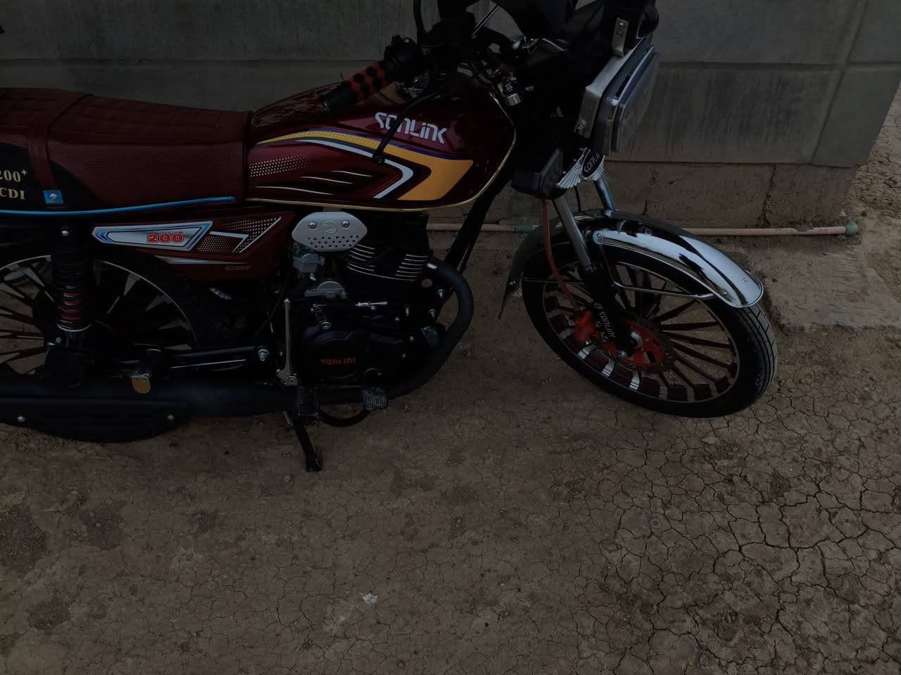 سلام عليكم
دراجة 25
كفالة عامة من كلشي ماشية 3144
محرك200 ظاغطة وزنجيل 
سعر ب875 وبية مجال بسيط
بغداد/تاجي *********** 
خط + واتس
