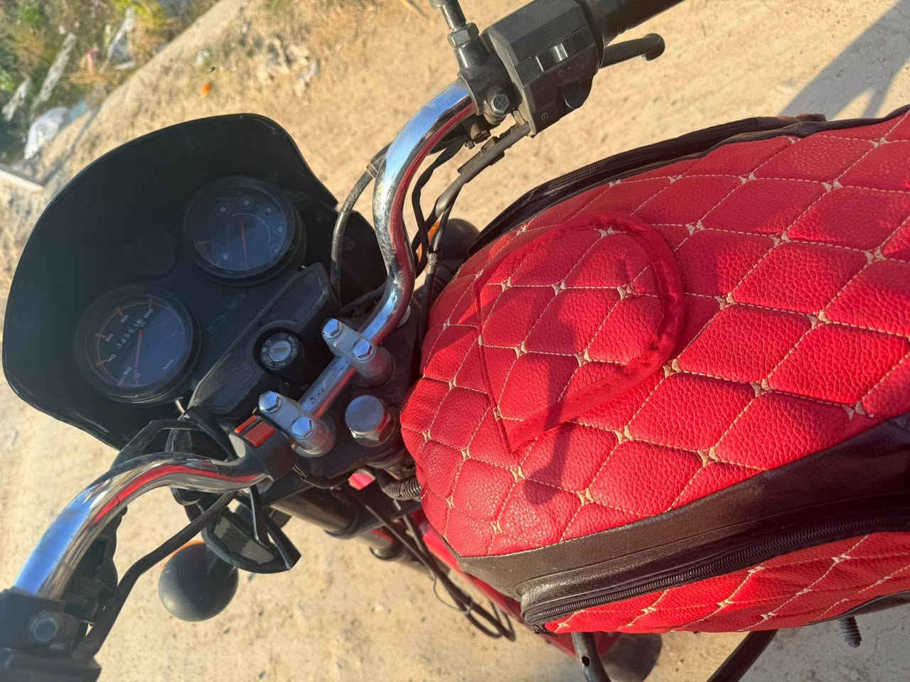 السلام عليكم بوكسر كلاسك موديل 2021رقم وسنوية بسمي احولك ثاني يوم مكينة مامفتوحة مكفولة كفالة عامة الدراجة مال جناي المكان ديالى السعر اتصل وتدلل ***********
