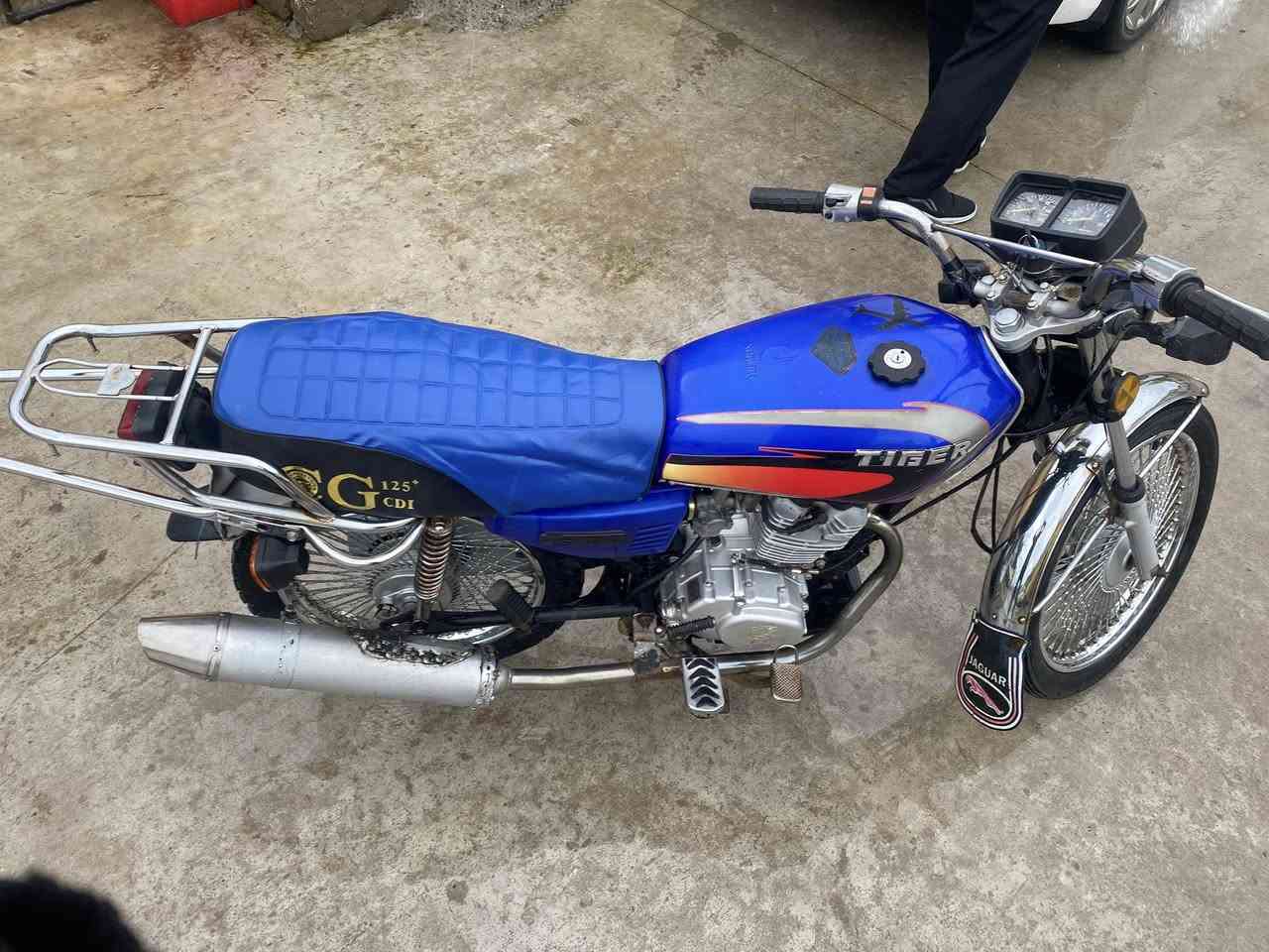 سلام عليكم ماطور 2020وزن ثقيل محرك شرط  لاصرف ولاه بخار شرط مامفتوح🔥 مكينتو تلمع لمع تحريكه معدل 🛫 كهربائيه كله شغاله محرك اخرس شرط تجي تفحص وتاخذ تايرات جدد دهن جديد ماطور كلو شرط ***********اتصل سعر 525وبي مجالل
