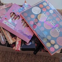 بوكس مكياج • هدى بيوتي • ٤٠+ قطعة