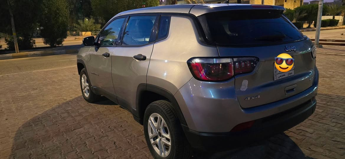 السلام عليكم
جيب كومباس ٢٠١٨ 
وارد امريكي حادثها داعميه وجاملغ امامي بدون دواخل 
مكينه ٢٤٠٠ كفاله 
كير كفاله تبريد ثلج حداديه تخم تاير كله جديد 
فول مواصفات 
ماشيه ١٠٠ ميل
السعر ١٠٠
ميسان العماره ابو رمانه 
***********
رقم شاصي موجود بالصور
