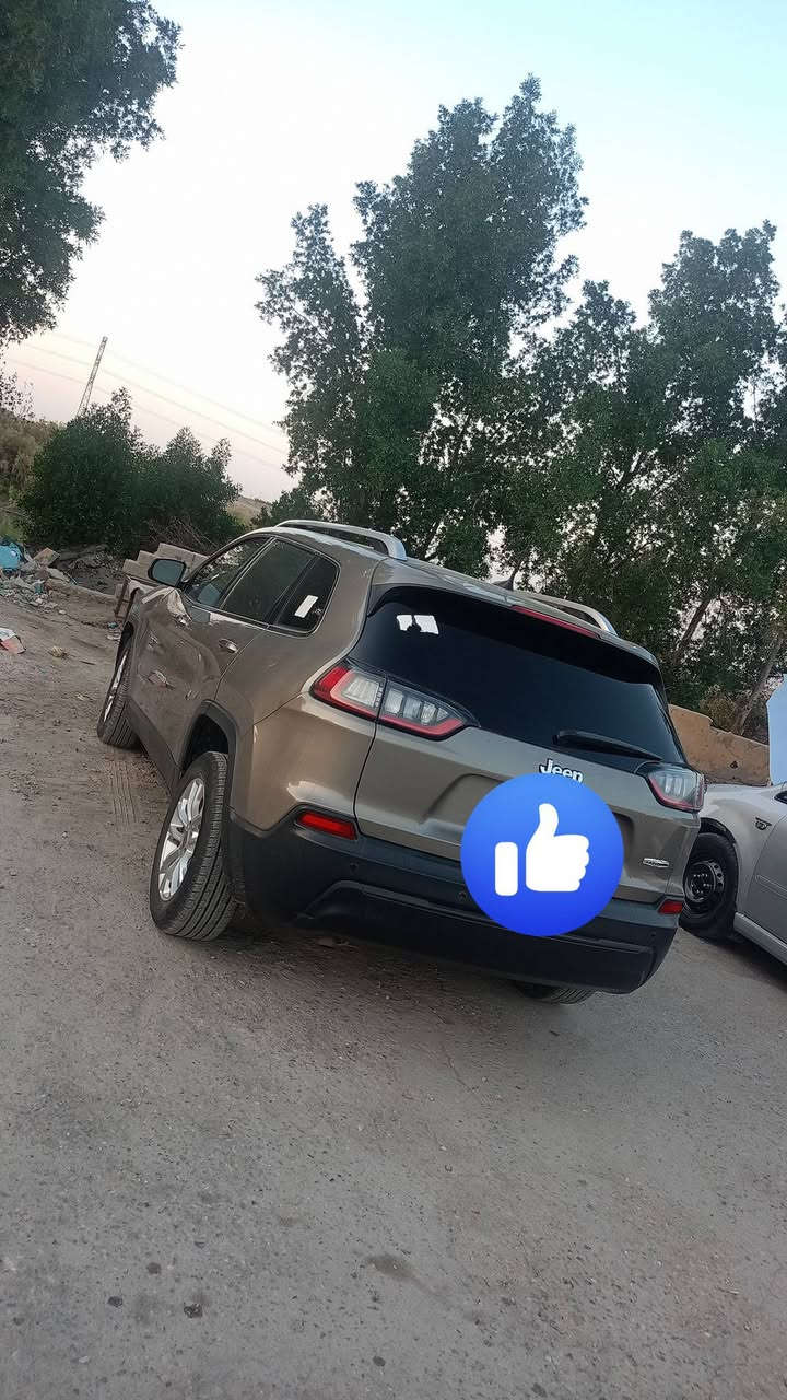 جيب بزون موديل 19 محرك 2400 سعر 135وبيها مجال مراوس بجيب محرك 6 عادي كلشي هم ترهم عنوان ذي قار /سوق الشيوخ ***********
