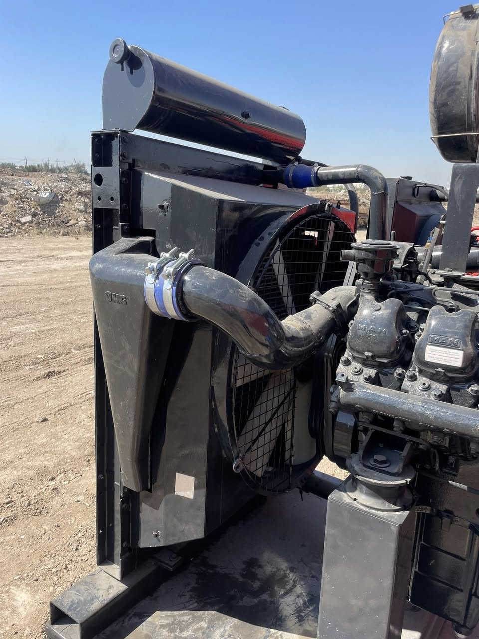 للبيع مولد مان 10 سلندر راس توليد500 كيفي ستانفورد اصلي المولده جديده حيل مامفتوح بيه برغي مكاني بغداد الجرف***********
