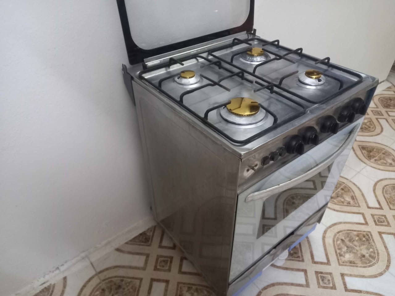 طباخ عشتار مصري للبيع شرط الشغل السعر ٧٥ ألف العنوان موصل حي الصدام بعد السيطرة عالشارع العام طريق بعشيقه *********** ***********  يوجد توصيل داخل الموصل أجره عالمشتري موصل, نينوى

