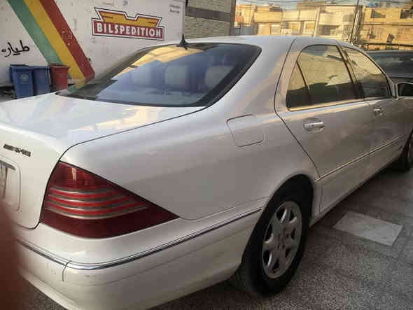 غواصة 2003محرك350رقم بغداد الماني بأسمي فول مواصفات منظومة تبريد ومنظومة بنزين جيديدة سيارة جاهزة ***********بغداد
