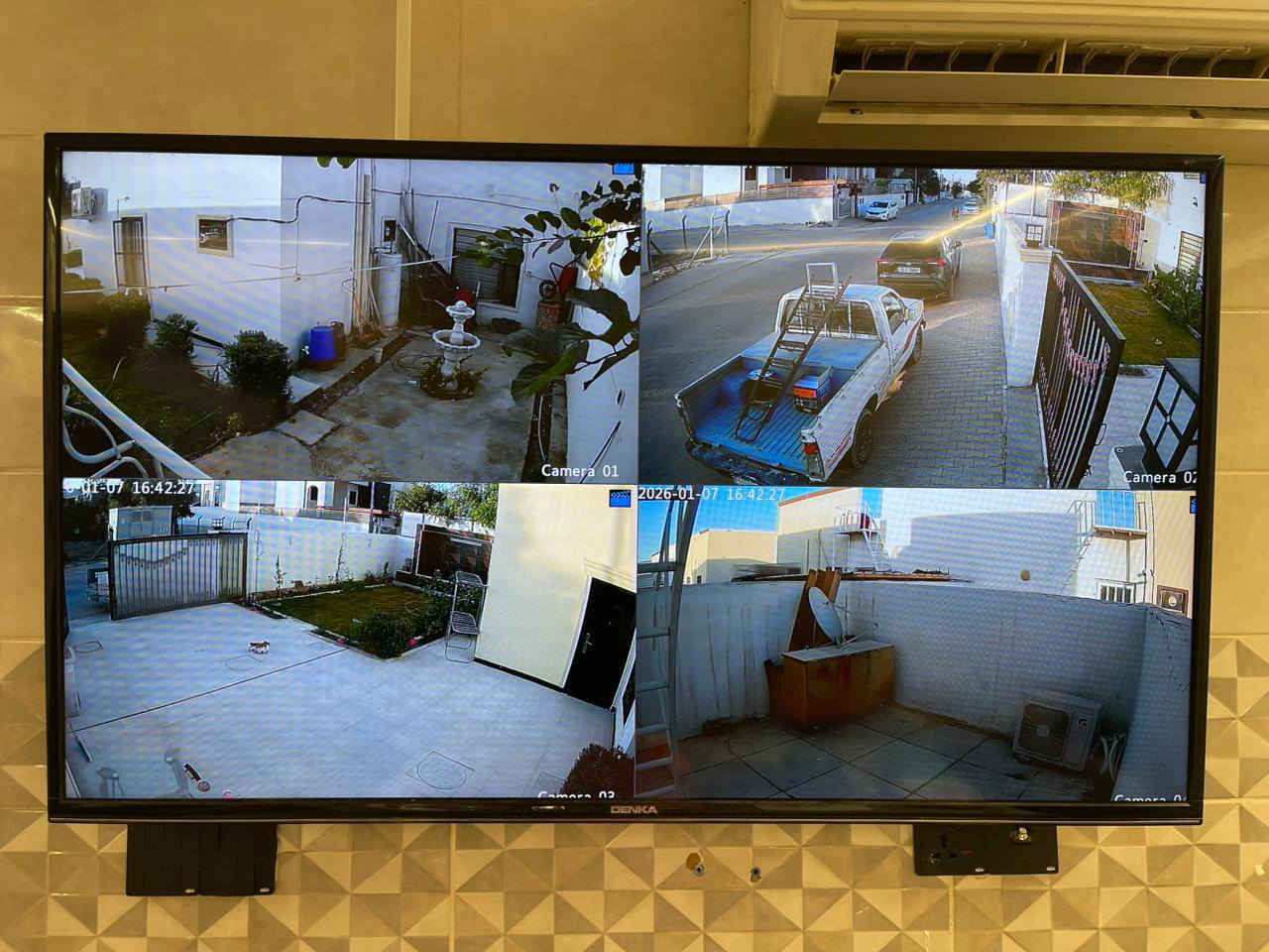 تم على بركه الله 
تم تجهيزوتنصيب كامرات مراقبه نوع2UNV ميكا تنصيب 4كامرات 
الموقع :مجمع الاميرات 
من ماركة UNV العالمية من تجميع أصلي 
تتضمن 
✅كاميرات 4 ماركة UNV العالمية
✅جهاز DVR
✅دبل افلاش ليزرية
✅كامرات فول كلر صوت 
✅اسلاك  امتار
✅ربط الكامرات بالموبايل 
✅شاشه فول HD
✅ضمان الكامرات 5سنوات
✅الكاميرات من ماركةUNV العالمية  اصلي 
✅ تم تجهيز وتنصيب من مركز الامان الموقع حي النداء بدايه شارع المجمعات 
ملاحظه:ضمان شركة5UNVسنوات 
للطلب او الاستفسار:
#واتساب: ***********/
            ***********
العنوان :النجف الاشرف شارع المجمعات مقابل سوق النجف للعقار
