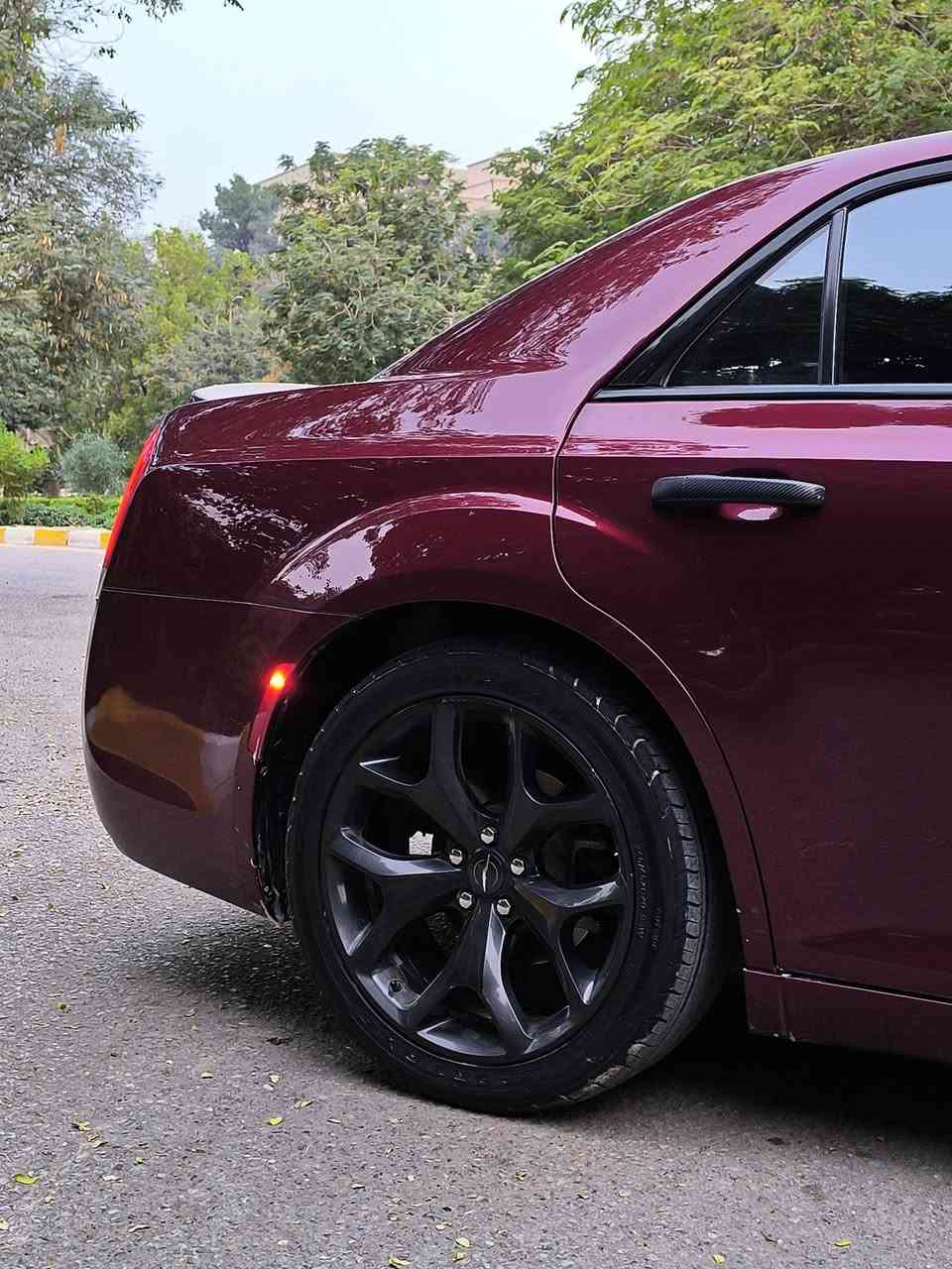 للبيع او مراوس كرايسلر C300.S
موديل 2021
وارد امريكي
------------------------------
  * المواصفات *  S 🏅🥇
• بصمة دخول ذكي تشغيل عن بعد 
• حساسات أمامية وخلفية وجانبية 
• كشنات جلد - كهرباء 
• تبريد قطعتين - مناخ منفصل 
• محرك 3500 CC
• لايت زينون
• كشافات زينون 
• شاشة - كاميرا خلفية 
• اشاير مري - تحذير النقطة العمياء 
• تدفئة كشنات 
• باقي المواصفات موضحة بالصور 
------------------------------
الضرر..
حادث خلفي 
جاملغ خلفي صبغ * تبديل قبق جنطه أصلي
السياره جاهزه من كل النواحي 
للاستفسار الاتصال على الارقام 

📱- ‏‪0782 132 9717‬‏
.
