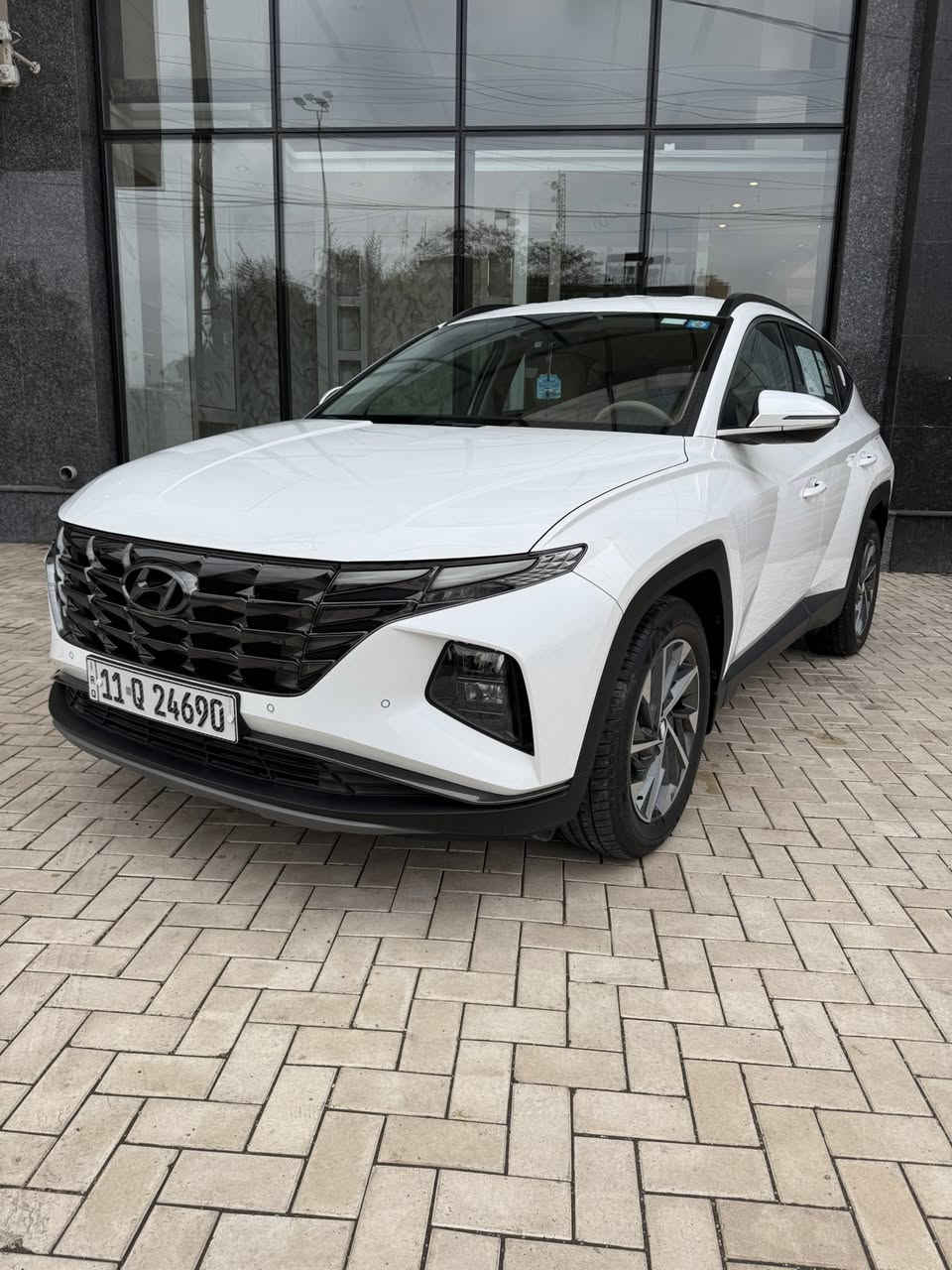 السلام عليكم 
توسان خليجي ٢٠٢٤ ضمان شركة الاولى مكفولة كفالة عامة بارد الصبغ و الرصعات حالوب السيارة جديدة حيل على وضع الزيرو ماشية 31 الف حقيقي 
مكينة 2000 دوش مكفول من الفتح و الرواجز 
كير كهربائيات تبريد كله كفالة 
بصمة تشغيل عن بعد اشاير بالمري و مري كهرباء اريل نفكيشن كشاف حساس امامي خلفي لايت زنون و بكلايت ليد 
ويل كب ١٨ هاند بريك كهرباء اوتو هولد انظمة قيادة كروز سرعة شاشة كامرة خلفية دوارة تبريد قطعتين بردات خلفية شحن واير لس و منافذ شحن تايب سي ويو اس بي داخل اوف وايت 
مكان السيارة زيونة او الكرادة
السعر 210 و بيها مجال بسيط  
***********
