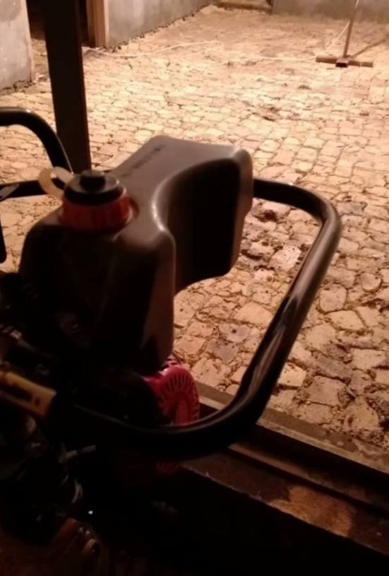 قفاز حدل البيوت ***********
