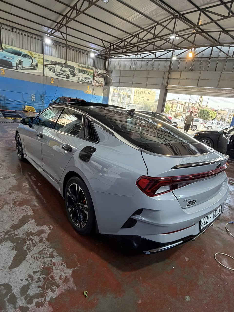 السلام عليكم كي فايف 2021 امركي حادثها جاملغ وبنيد فقط ورقم الشاصي ويه الصور سياره فول الفول جيتي لاين رقم اربيل باسمي رقم جديد وهزه جديده سياره جاهز تخم تاير كير محرك خير من الله سياره جاهزه متصرف عليها السعر 157 رقم الهاتف ***********/////***********
