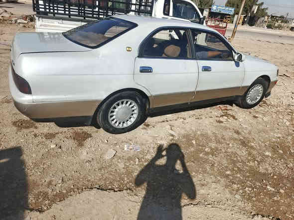 السلام عليكم بطه للبيع منتصل موديل ٩٢ رقم انكليزي باسمي تحويل ثاني يوم سيارة جديده بلباكيت مكفوله من اي عيب شرعي مكينه مفتر بيها يتق بس اني ابيع كايمه النعوان بغداد النهروان ***********
