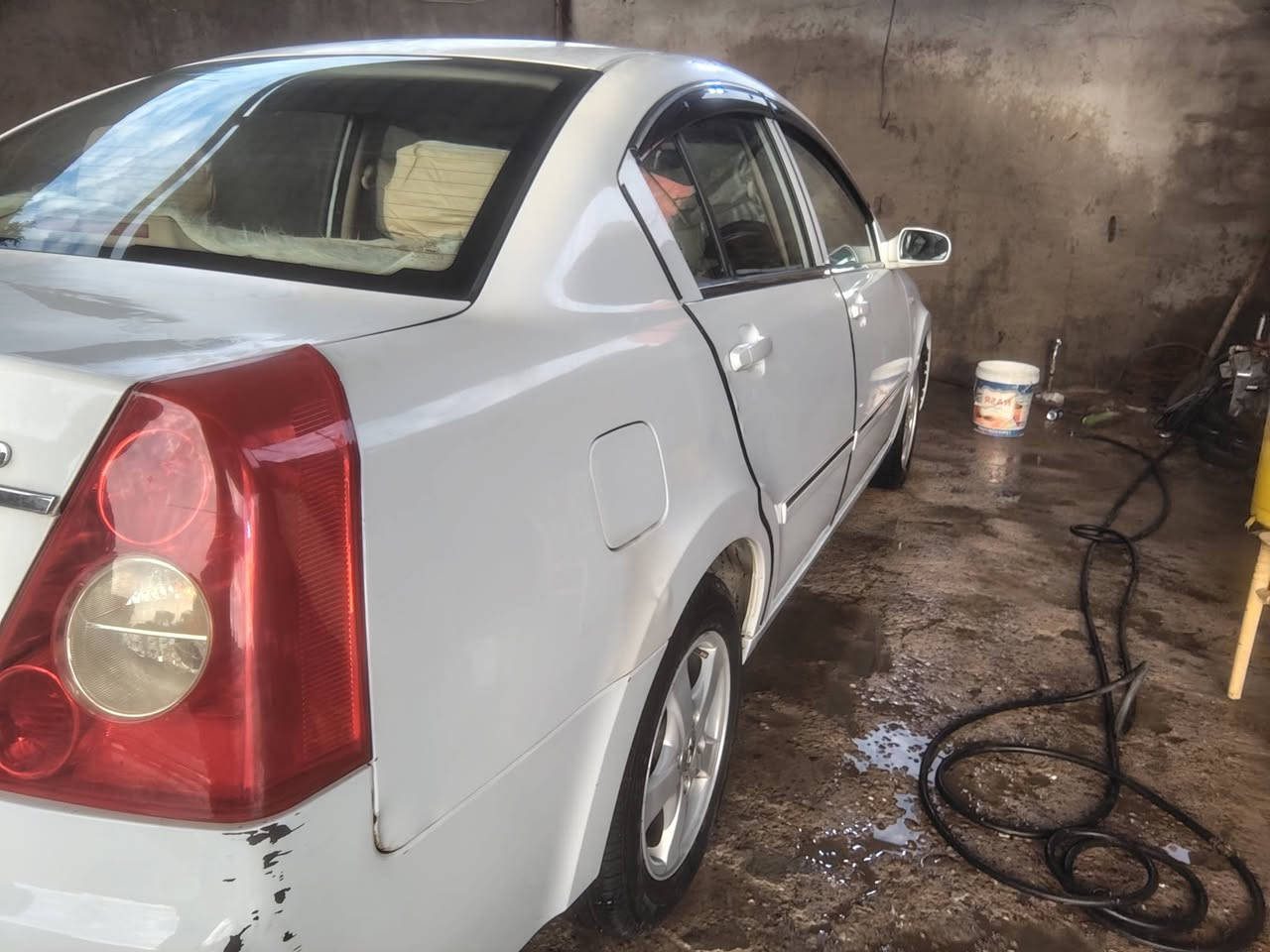 السلام عليكم شيري  a5  2012 السياره جديده مكفوله والسونار بيها ماشيه 100 ألف  السياره باسمي رقمها بغداد 
مكاني بغداد الزعفرانية شارع البطل
*********** السعر 60 وبيها مجال
