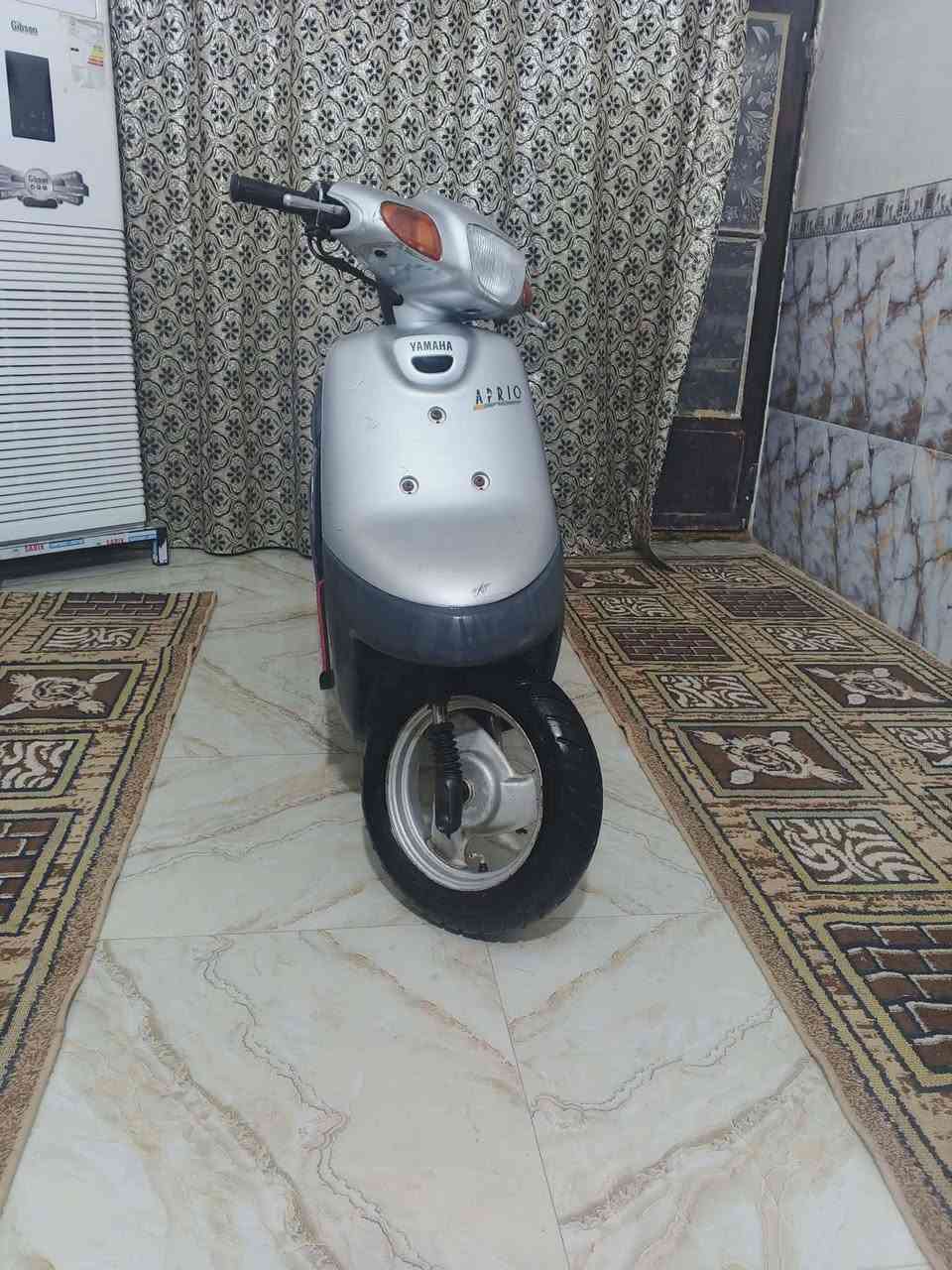السلام عليكم دراجه للبيع بطه موديل  2000ما مفتوحه كهربائياته كله شغاله سلف هندر سعر 350مكان كربلاء حي العامل الاتصال عل رقم ***********
