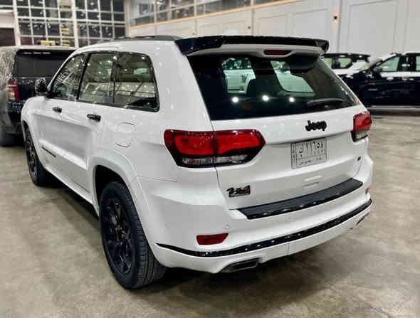 طيب 2022 S  وكالة خليجي 
رادار نقطة عمياء بصمه بانوراما باقي الموصفات معروفه عداد 48 مكفوله بدون صبغ 
بغداد الكاظمية *********** بغداد
