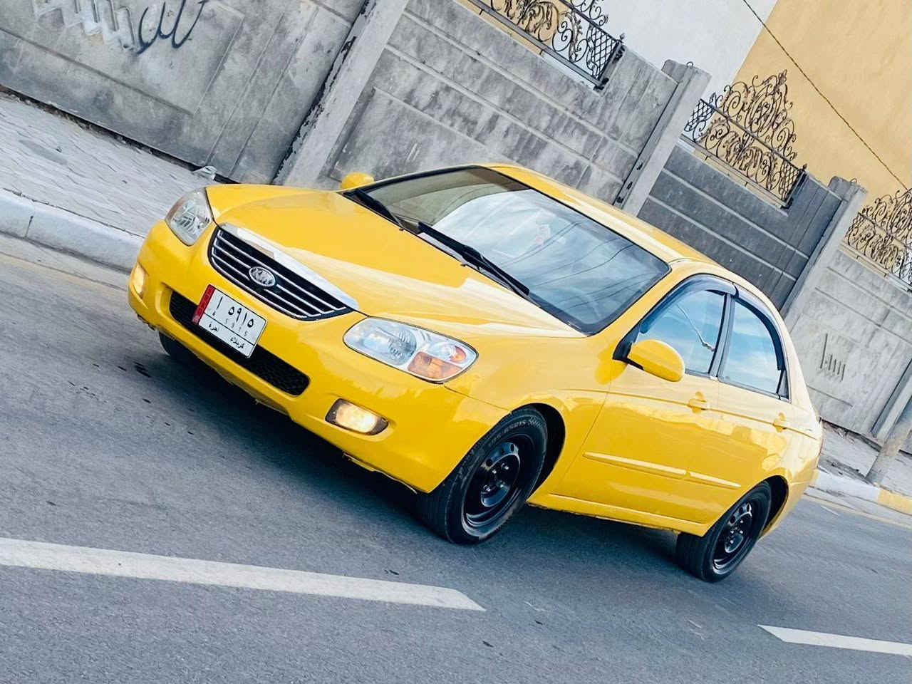 السلام عليكم للبيع كيا سبكترا مديل 2009 وارد امريكي حادثه جاملغ امامي فقط والباقي مكفول موصفات شاشه كامره مكينه 2000 دوش سنويه لغاية 28 مصفره هيه وغرمات السياره جديده حيل وجاهزه واي نقص مابيه كير مكينه مكفولات حداديه تخم تاير تبريد ثلج السعر 83 لاستفسار اكثر لاتصال على الرقم *********** مكان السيارة كربلاء مكلف بل نشر
