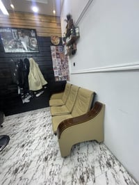 كنب جلد • ٣مقاعد • بغداد الشعب