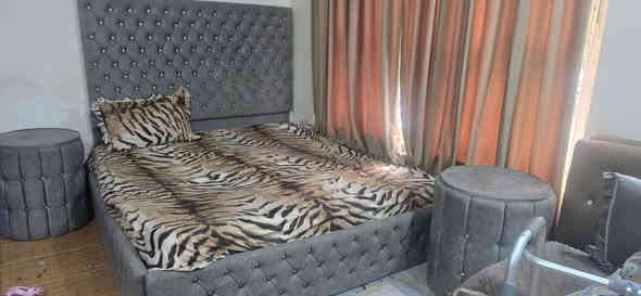 للبيع السعر150 رقم الهاتف***********
