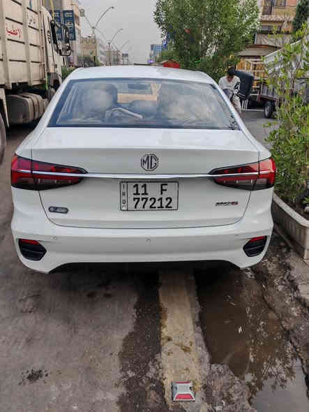 سلام عليكم MG5 للبيع  رقم انكليزي زيرو من الشركه بعده عل دهن مال شركه ضرباته مبينه بلصور طخات وعندك الباب الخلفي اليمين(الوره الصدر) موضحه كدامك السياره ماشيه 2800 الفين وثمنميه السياره محركه كلش نضيف تجي وتشوف شوفه عينك مكاني بغداد الاعظميه شارع عمر بن عبد العزيز رايده ب17.5 مليون وبيه مجال حك الجيه رقمي ***********
