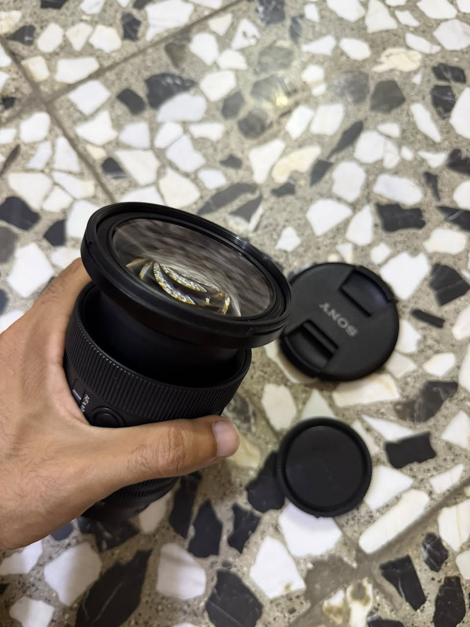 السلام عليكم
غراض تصوير للبيع

عدسة 24-70 جي ماستر مارك 2 احدث اصدار
ملحقاتها كامله نقص فقط كارتون نضافة 100%
بمليون و 950

مكاني بابل الحله توصيل ماعندي
***********
