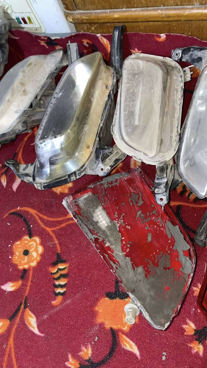 السلام عليكم غراض شلعه كامله مال اوبتما مثل مشوفون كدامكم ماصدات زوج بكلايتات زوج
چويتر نضيف
فيتبم كلهن شغالات 
مسجلات ثنين واحد اوبتيما واحد سيراتو 2011اوبتيما 2015 
سلف اوبتيما عقل اوبتيما  عنواني حيدريه خان النص خاص ماموجود 
رقمي ***********
