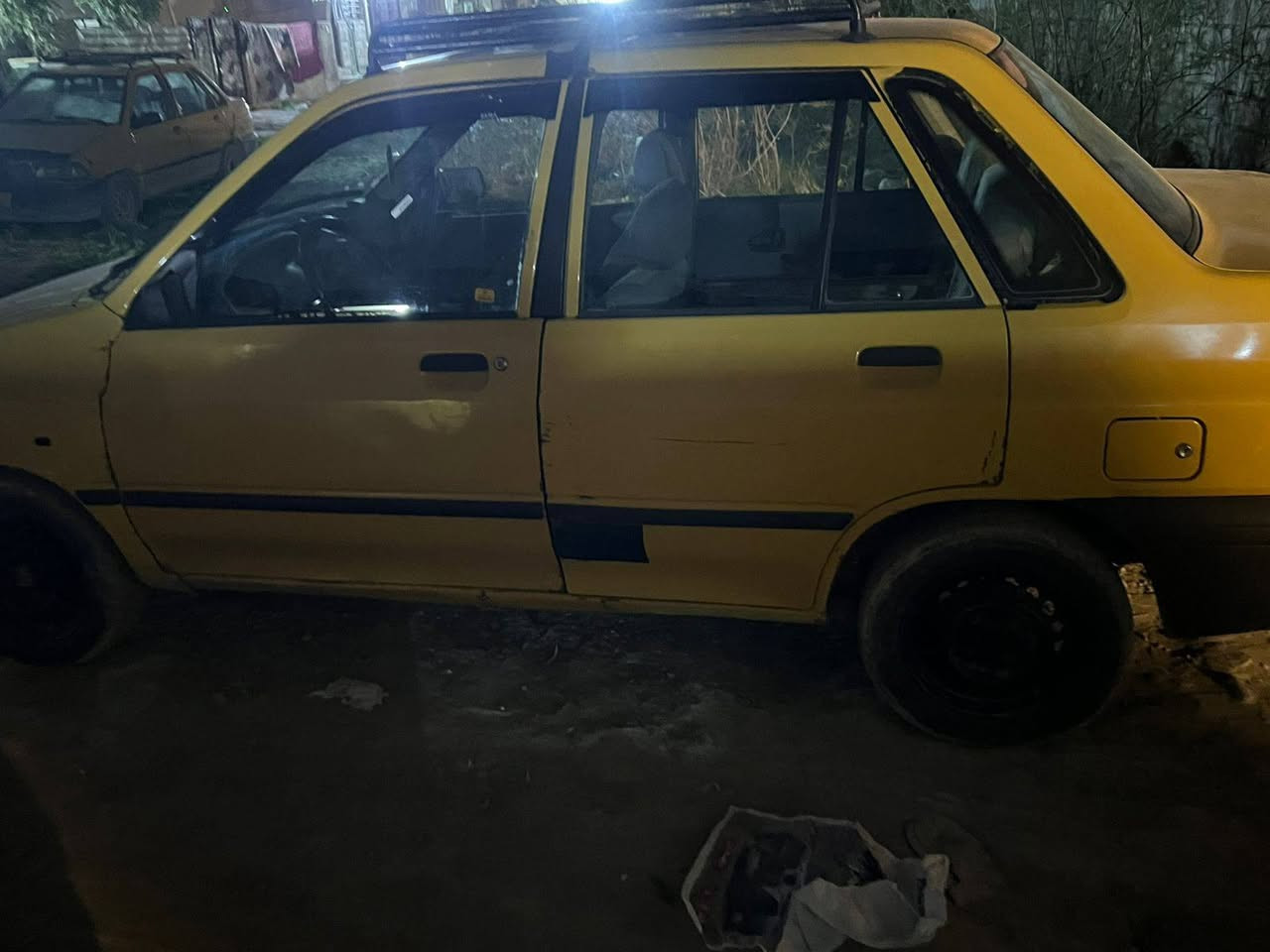 سلام عليكم
سايبا 2012
جاهزه مكينه وكير كلشي بيهن جديد
رقم جديد 
ضربته باب السايق ودوسه 
ب28 بيه مجال 
***********
