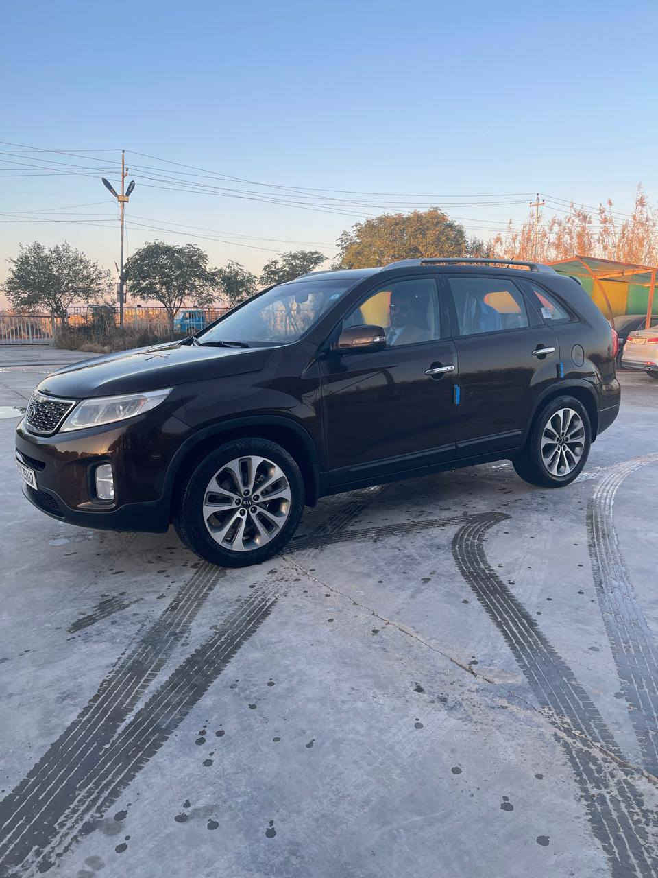 سورنتو موديل 14 خليجيه كلين 
مكفوله من الصبغ والتبديل  فول بصمه//7راكب / 3 قطع تبريد/جلد/حساسات امامي خلفي / /محرك 6 /بردات/شاشه /تبريد ثلج محرك وكير ممتاز جدا جدا //تخم تاير جديد
رقم الجديد بغداد بسمي 

السعر 180 

الاتصال ‏‪0783 256 5635‬‏
