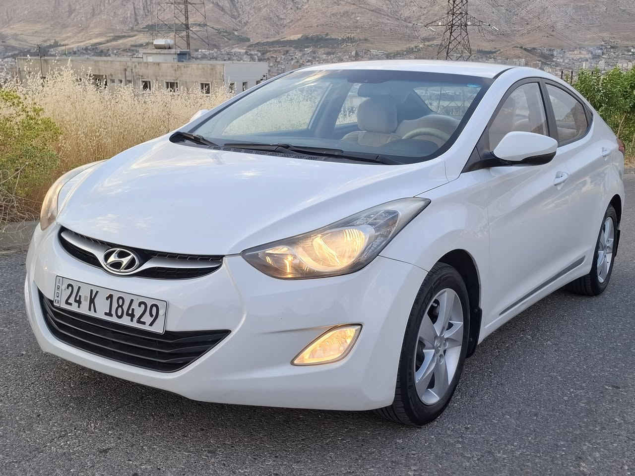 النترا خليجي موديل 2012  محرك 1600 دوش ماخذيها من الشركة زيرو.  ماشيه 130 km
محرك مو مفتوح
بدون دعم و صبغ حتي دعاميات بدون صبغ
مكفوله مابيهه نقص
رقم و سنوية جديد 
كير و محرك بشرط. تبريد ثلج
سنوية بأسمي
سعر 115 مجال
مكان سيارة دهوك
*********** كورك او واتساب 
‏
‏
