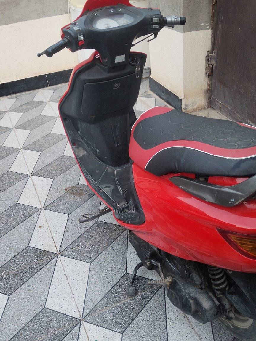 سلام عليكم شباب دراجه فراشه البيع فحل دسك دراجه حلاه من صوره تخبل   مجال وهاذه رقمي
‏‪0788 563 8546‬‏
