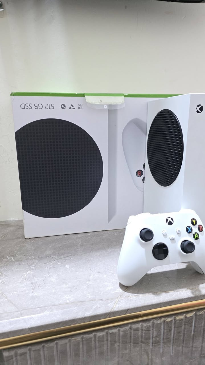اكس بوكس سيريس اس اصدار 2023جهاز بعده  جديد يحتوي على كيم باص لمدة شهر ويحتوي على كارتون وجوستك بلادي شرط الفحص والضمان ومجموعة العاب هم بي جهاز راحت بالك السعر 365وبي مجال للطيبين توصيل جميع المحافظات متوفر ***********
