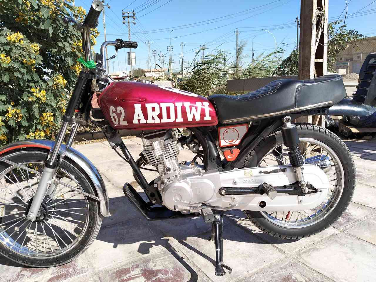 دراجه للبيع نامه موديل 2024 مكفوله ما مفتوح بيه برقي أدوات ادوات السعر 650وبيه مجال المكان الناصرية سيد خيل الرقم ***********
