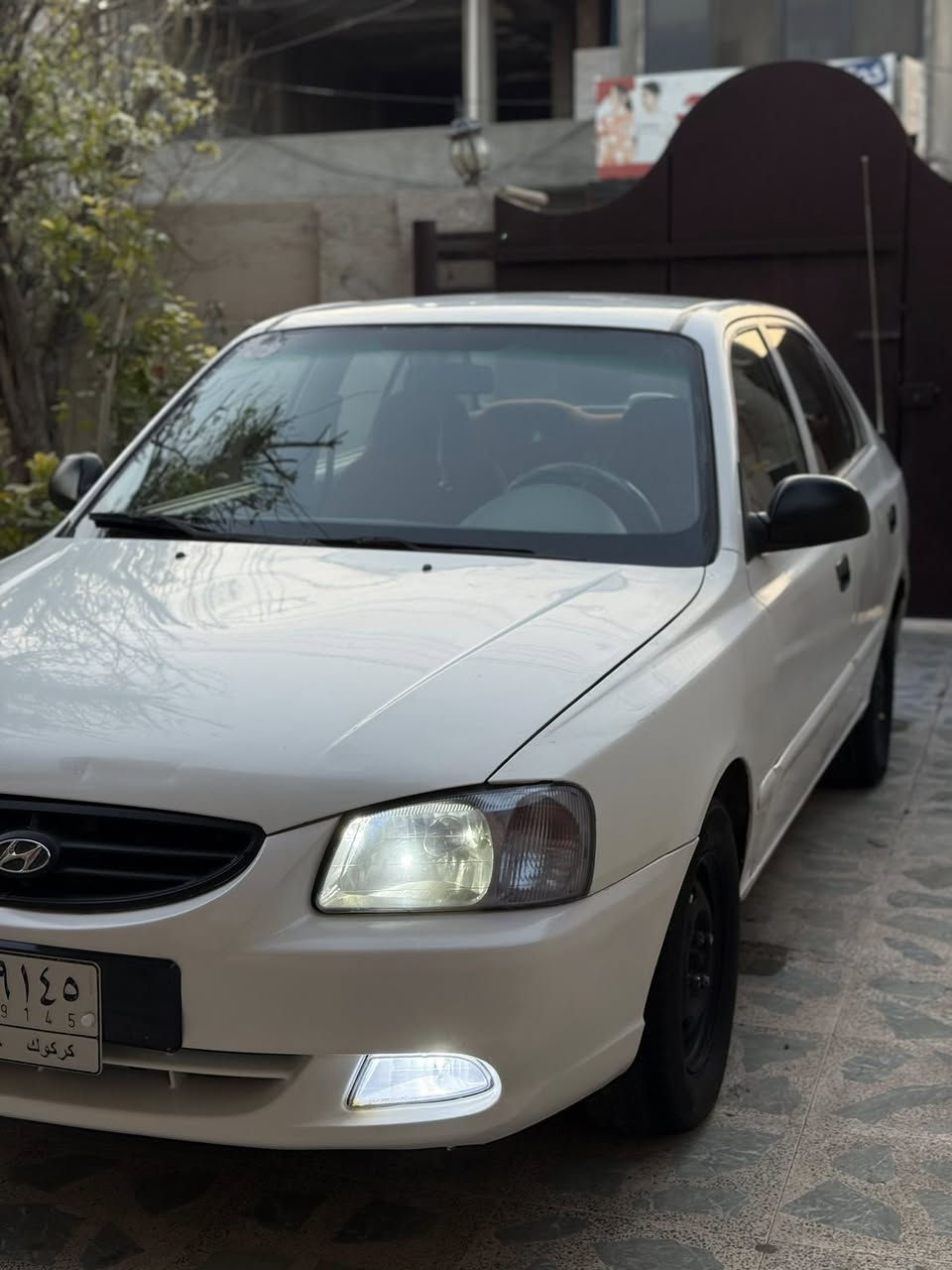 {سلام عليكم اخوان}
-هوندا فيرنا موديل 2009 للبيع فقط
-رقم الهاتف ***********
-رقم كركوك مشروع وطني سنويه مجدد لل 28 وبيه كابون بنزين
-كير ومحرك مكفول بشرط لاصرف لابخار حتى ما مفتوح وماشي 285 
الف حقيقي
-السياره مصبوغه للجماليه بسب تقشير الصبغ بدون حادث بدون دواخل من دعاميه للدعاميه
-سعر 68 وبيه مجال بسيط عنوان كركوك
