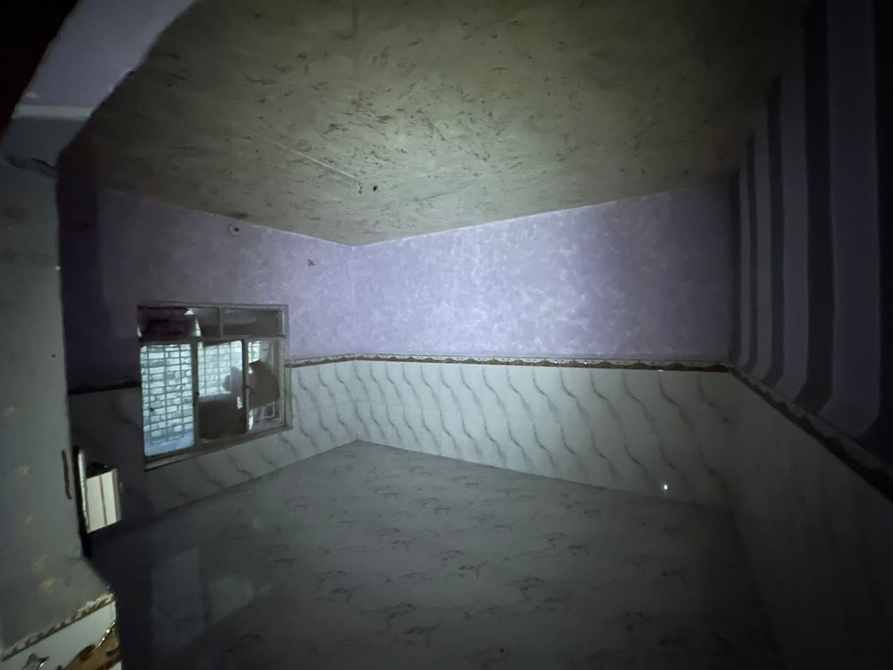 بيت البيع 
 بيت للبيع في الاسماعيلة الاولى شارع الكمرك 
يحتوي ع بابين باب ع الشارع وباب خلفي وع غرفتين وهول ودوانيه وحمام خارجي وداخلي ومطبخ للاستفسار الاتصال او مراسلة واتساب فقط ع الرقم  ***********

انا مكلف بالنشر فقط
