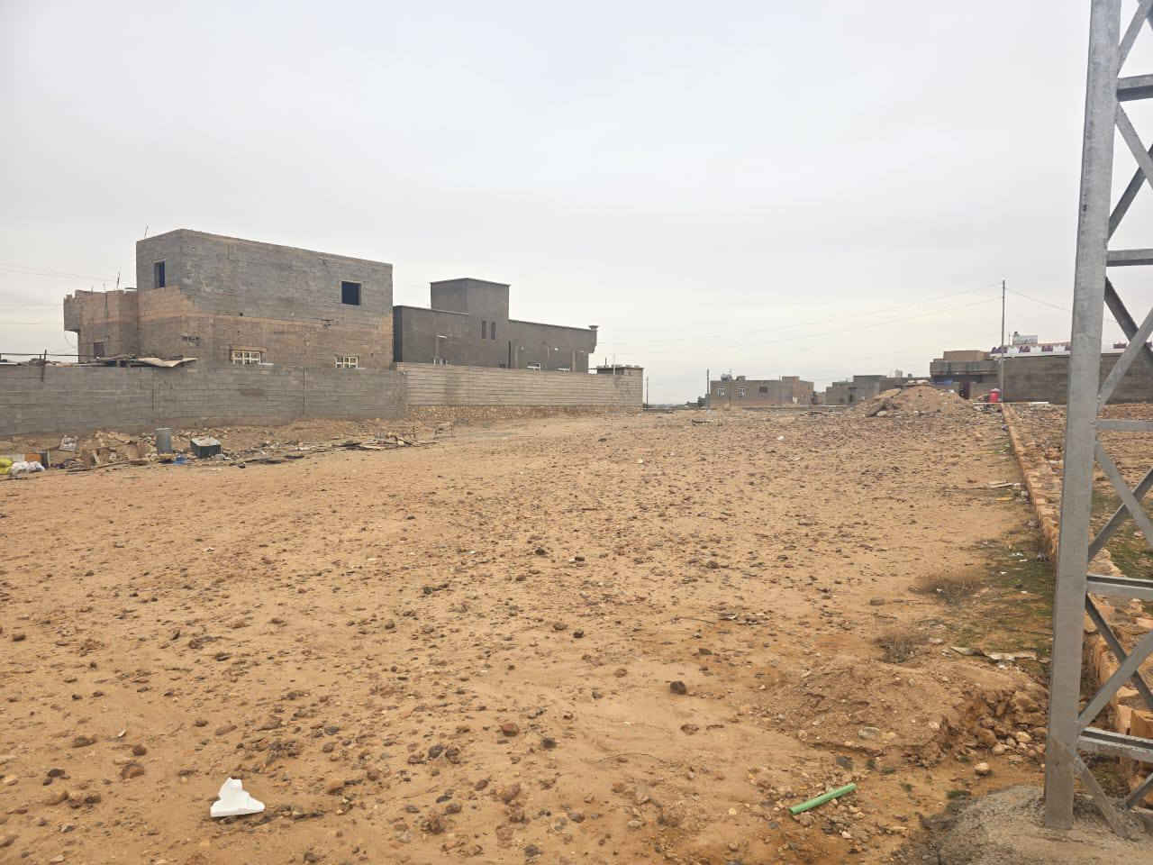 مكلف
السلام عليكم للبيع قطعه أرض 1000 متر على شارعين رئيسيات
الموقع قرب مدرسه القرطاس حي غزه السعر جداً  18مليون 
للتواصل ***********
