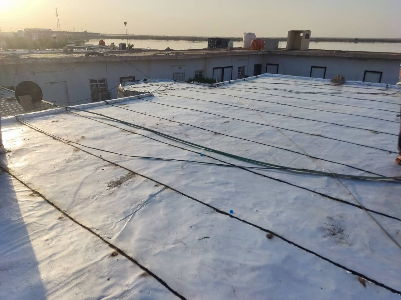 الايزوكام لتغليف الاسطح في سامراء
1.المادة الايطاليه سعر المتر 6000 دينار فقط 🇮🇹
2.المادة الايرانيه سعر المتر 5000 دينار فقط 🇮🇷
كادر ذو خبره في عمل الايزوكام💪
ضمان 10سنوات 👌👌
1 الايزوكام عاكس للحراره 80 % 
2 مانع الرطوبه 
 يتحمل درجات الحراره العاليه
الاتصال
📞،،، ***********
