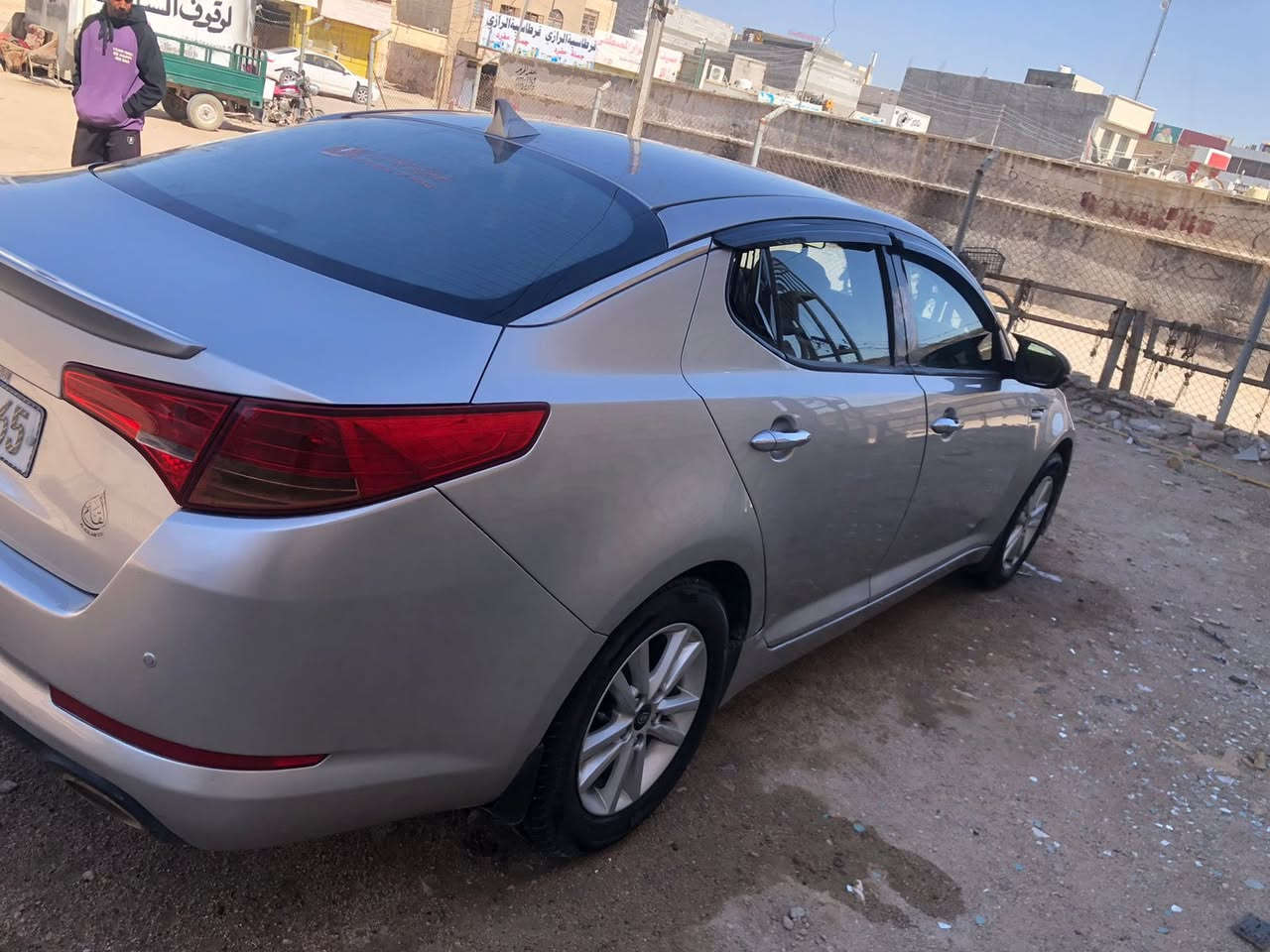 السلام عليكم للبيع مديل ١٣ كوري طبق الموصفات الخليجيه دواخل خليجي مصبوغه عام جماليه كفاله من الضربه 
محركً ٢٠٠٠ دوش
تدفئه وتبريد
بصمه تشغيل وتشغيل عن بعد 
شاشه وكامره
حساسات خلفيه
كير أوتوماتيك وعادي
أشاره مري
تبريد قطعتين ثلج 
هزه جديده
رقم انكليزي بصره 
كشن السائق كهربائي 
حداده جديده
باتري جديد
تحكم ستيرن
مكان السياره البصره الزبير سعرها 115 وبيها مجال السياره بسمي شرط التحويل


**إذا كنت صاحب هذا الإعلان وتريد حذفه لأي سبب، رجاءا أرسل رسالة إلى الدعم الفني**