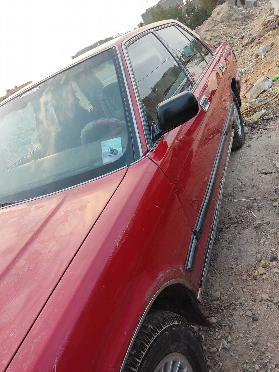 للبيع سيدان يسره بلاد احمر الون موديل 90مكفوله كفاله عامه شركه تبريد ثلج حداديه فول قطرت صبغ مابيهه صبغ الشركه
السعر70مع المجال العنوان الديوانيه رقم الهاتف ***********
