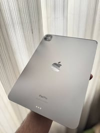 ايباد 11 • ١٢٨ جيجا • ما مفتوح