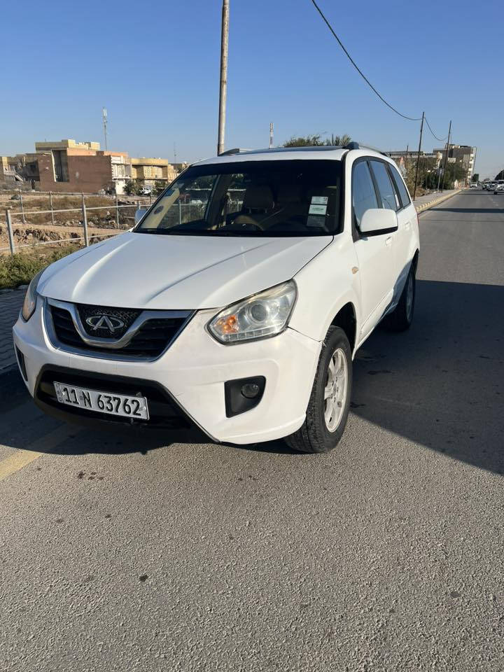 السلام عليكم تيكو موديل ١٣ 
رقم بغداد بأسمي سنوي وهزه ورقم جديد 
سياره حلوه ونظيفه وكلها جديده 
كير 
مكينه
كير 
تبريد
شاشه  
تخم تاير
ادامه كامله ع سياره نظيفه كلش كلشي  شغال بل سياره جديده 

السعر ٦٤ 
مكانها كوت 
***********
