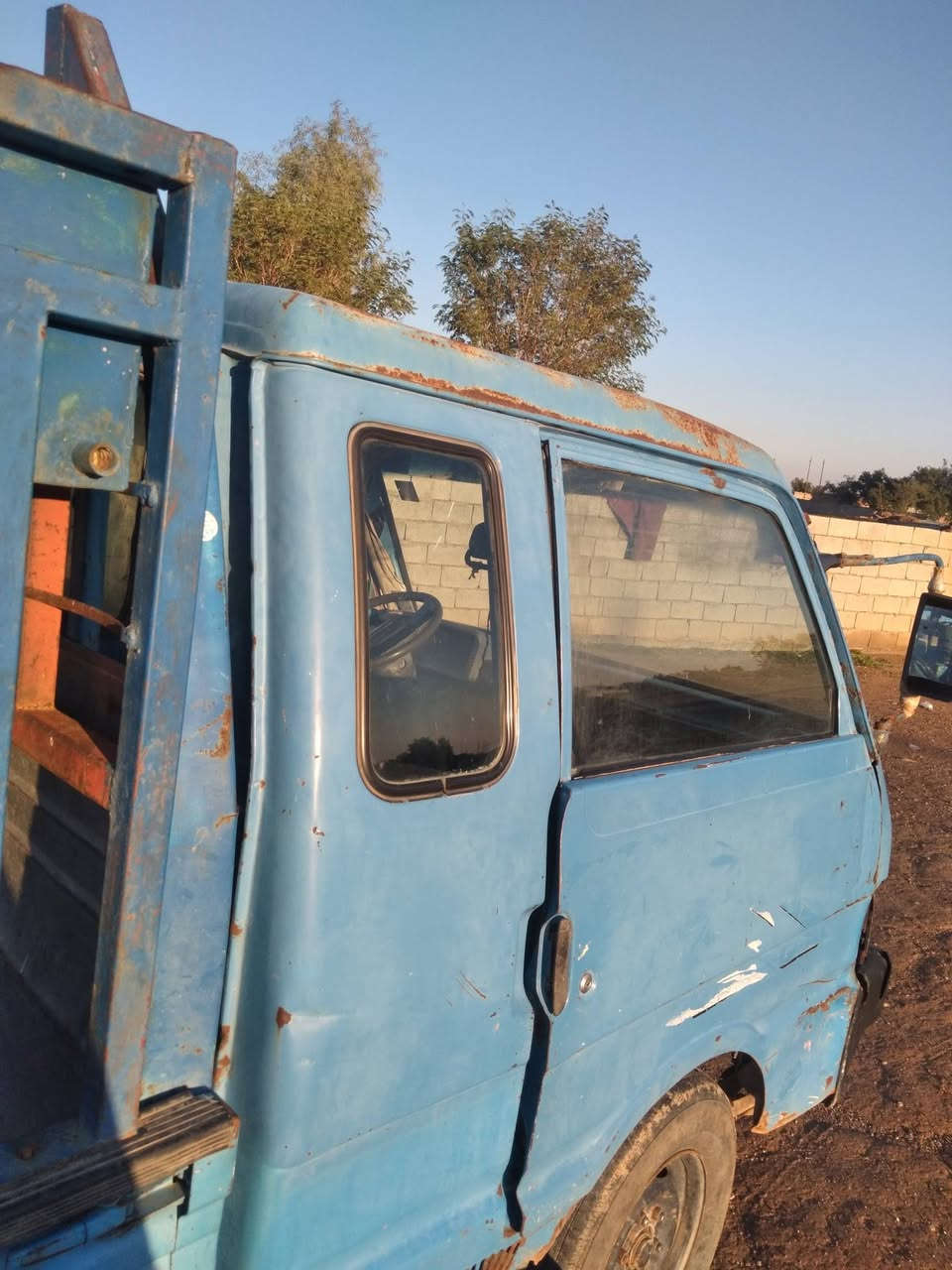 كيا بنكو ٩٣ ست جنكال رقم انكليزي لغاية ٣٠ بأسمنه ديالى ...السعر ٤٢ وبيها مجال الاتصال ***********
