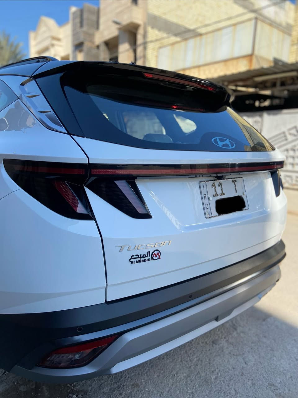 السلام عليكم
سياره للبيع هونداي توسان موديل 2025 السياره تو كلو قماره سوده السياره خليجيه مكفوله كفاله عامه من الضربه والصبغ والبارد والشخوط والرصعات السياره زيرو بحاله الوكاله 
السيآره رقم بغداد الدولي الجديد … بأسمي تحويل ثاني يوم
المواصفات: 
بصمه 
دخول ذكي 
تشغيل عن بعد 
كشنين كهرباء 
كشنات تبريد 
الباب الخلفي كهرباء 
سايد بريك دكمه
تحكم استيرن جهتين 
شاشه متصله 
بردات ابواب اصليه
ويل 19 
قطعتين تبريد 
مري شفط 
درايف مود 
اوتو هولد
مانع منحدرات
مانع تزلج 
حساسات اماميه خلفيه اصليه 
مكاني بغداد رقمي ***********
