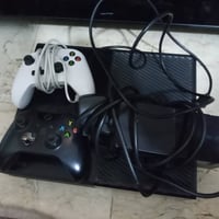 اكس بوكس وان فات نضافه 80بل ميه ويا يده واير طول 3متر او واير لس بس بي...