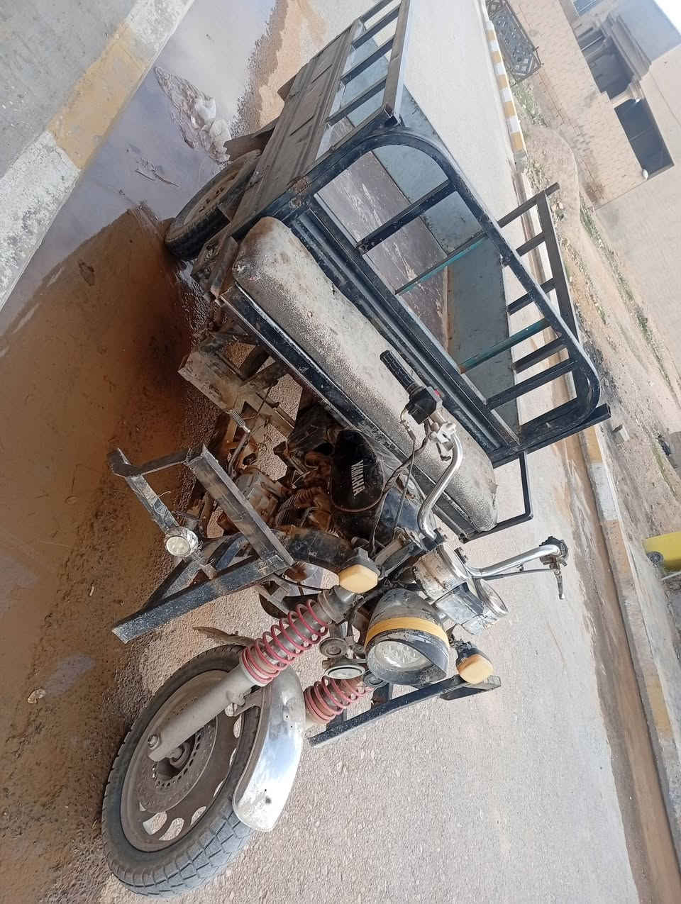 اسلام عليكم ستوته للبيع فقط جاهزه من كلشي كهربايات كامله كلشي ماتحط عليه شاصي نضيف ركبه نضيفه بدي نضيف لاخياس ولاشي السعر 550 وبيها مجال حك الجيه مكاني القائم حصيبه ///***********
