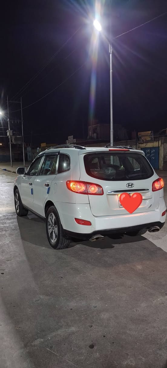 سلام عليكم شباب سياره سنتافي 2012 بدون كصه بيه صبغ فقط بل جاملغ الخلفي الوره صدر سياره نضيفه تادفه تبريد ثلج كشن كهربائي مري شفط سبعه راكب تبريد 3 قطع شغال حداديه 80％ طخم تاير كير مكينه بل جيس كهربائيات كله شغاله ما تصرف عليه ربع سعر 80 وبيه مجال العماره ***********
