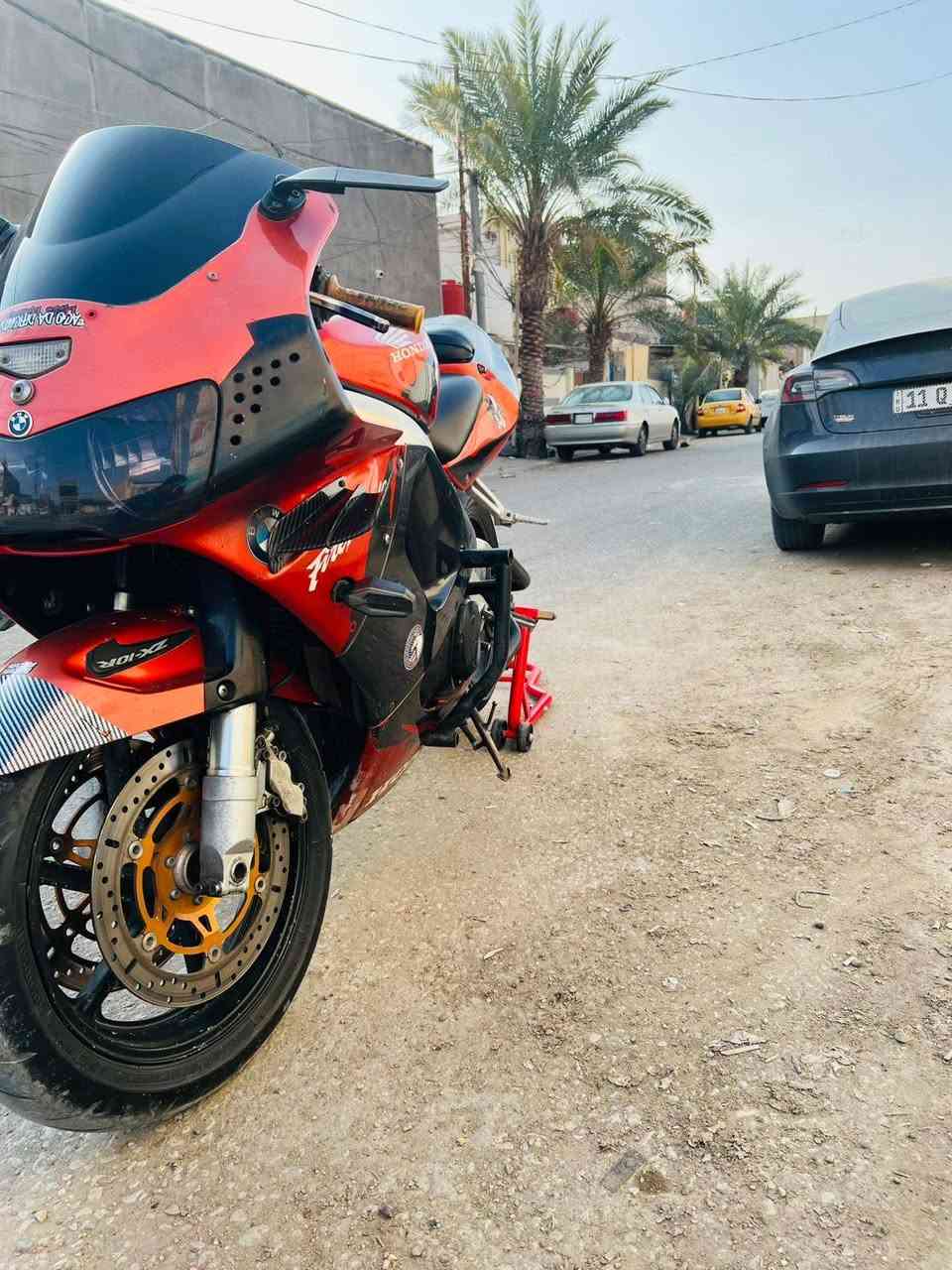 السلام عليكم رمضان مبارك انشاء الله 

CBR( 919cc)
كير مكينة كفاله .بطناش اول وثاني وثالث والرابع طيران 
سرعته 300
تسارعه من الصفر لل٢٠٠ قبل ان يرتد اليك طرفك 
الدراجه نضيف بمعنا الكلمة .سعره ٣مليون وبيه مجال للشراي .مكاني نجف للتواصل 
+9647815253315 النجف, العراق


**إذا كنت صاحب هذا الإعلان وتريد حذفه لأي سبب، رجاءا أرسل رسالة إلى الدعم الفني**