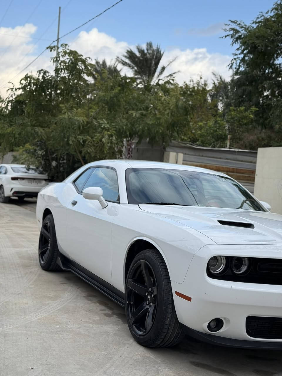 السلام عليكم 
جالنجر موديل 23 للبيع - السعر ( 210 ) وبيك خير وادلل 
مواصفات SXT 
ماشية 23 الف ميل
ضررها جامرلغ خلفي 
طلع بيها كلير صفحه الضربه ( رش بدون معجون )
مكان السيارة ديالى - بعقوبة
اي استفسار ثاني الخاص موجود وهذا رقمي وواتس اب موجود
***********
